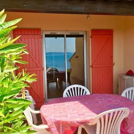 Charmante Petite Maison Vue Panoramique Et Proximite Σαλέ Saint-Raphaël