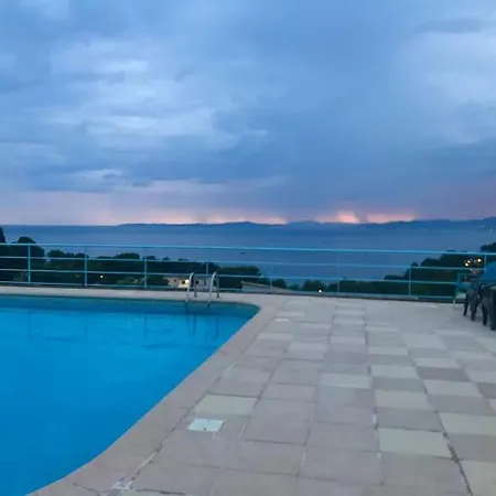 Charmante Petite Maison Vue Panoramique Et Proximite * Saint-Raphael (Var)