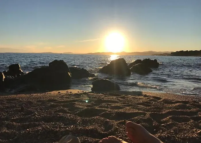Chalet Charmante Petite Maison Vue Panoramique Et Proximité Saint-Raphaël