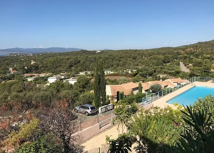 Charmante Petite Maison Vue Panoramique Et Proximite Chalet *